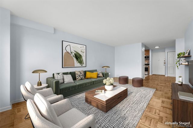 37-31 73rd Street Street 7U, Jackson Heights, NY 11372