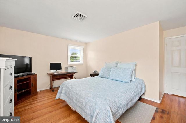 1264 ESTATE DR, West Chester, PA 19380
