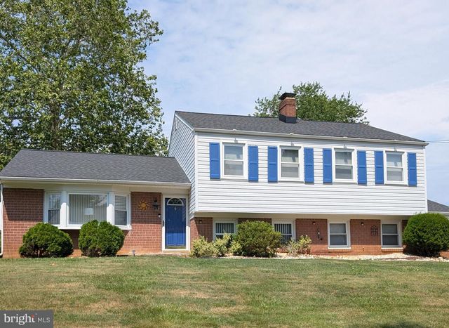 1264 ESTATE DR, West Chester, PA 19380