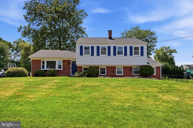 1264 ESTATE DR, West Chester, PA 19380