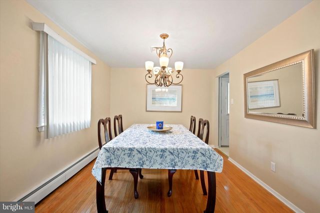 1264 ESTATE DR, West Chester, PA 19380