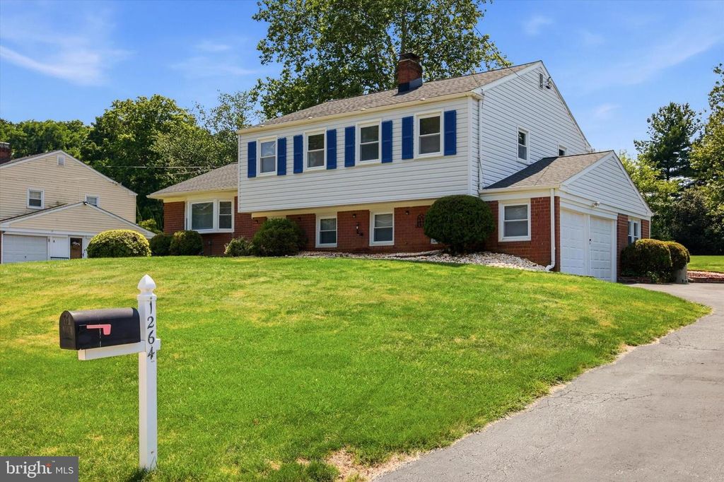1264 ESTATE DR, West Chester, PA 19380