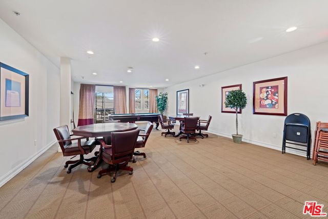 14242 Burbank Boulevard 103, Sherman Oaks, CA 91401