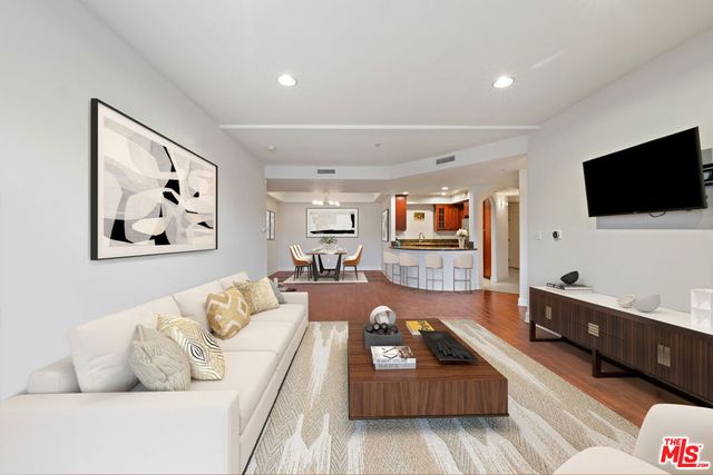 14242 Burbank Boulevard 103, Sherman Oaks, CA 91401