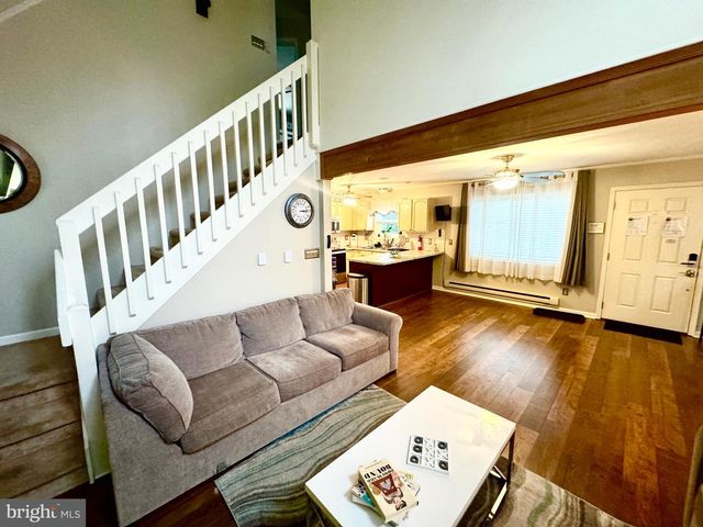 65 BYRON LN, Albrightsville, PA 18210