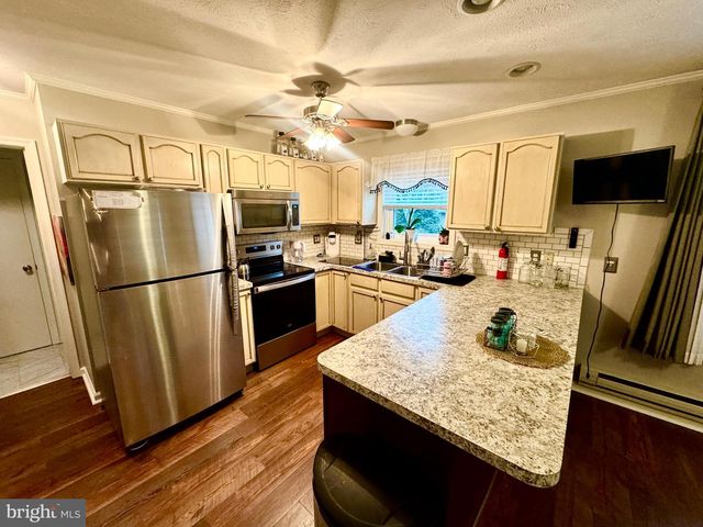 65 BYRON LN, Albrightsville, PA 18210