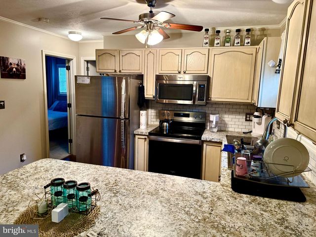 65 BYRON LN, Albrightsville, PA 18210