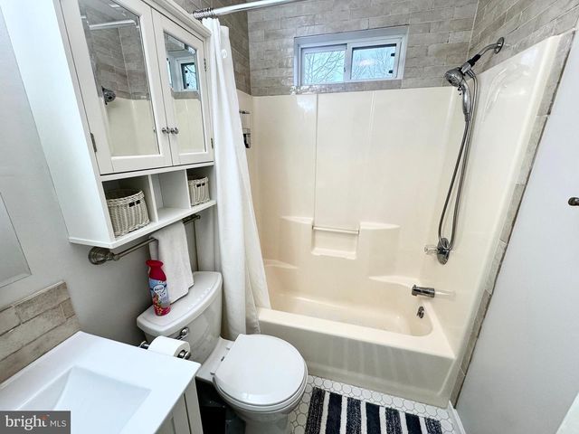 65 BYRON LN, Albrightsville, PA 18210