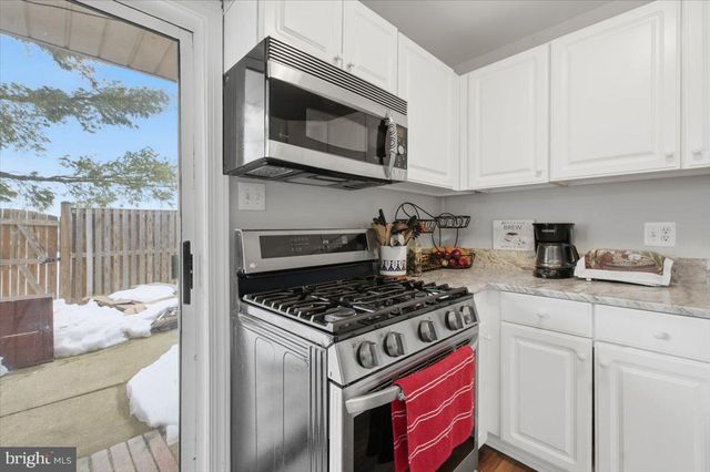 13260 POENER PL, Herndon, VA 20170