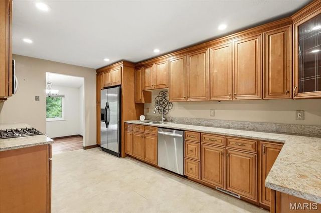13112 Royal Pines Drive, Maryland Heights, MO 63146