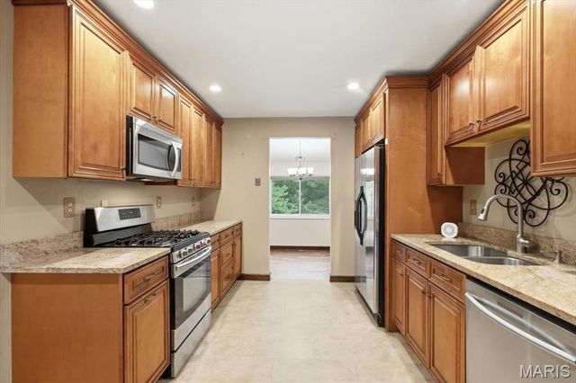 13112 Royal Pines Drive, Maryland Heights, MO 63146