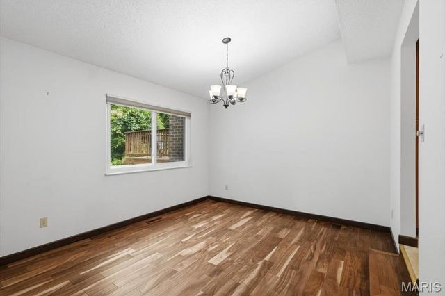 13112 Royal Pines Drive, Maryland Heights, MO 63146