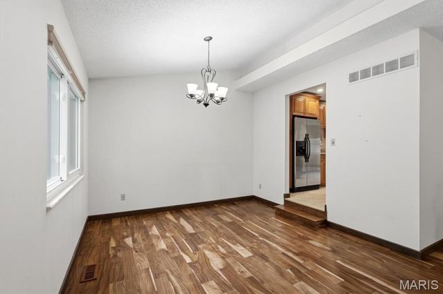 13112 Royal Pines Drive, Maryland Heights, MO 63146