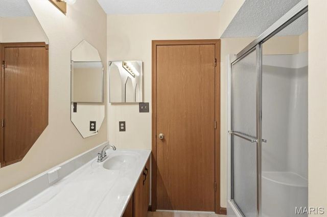13112 Royal Pines Drive, Maryland Heights, MO 63146