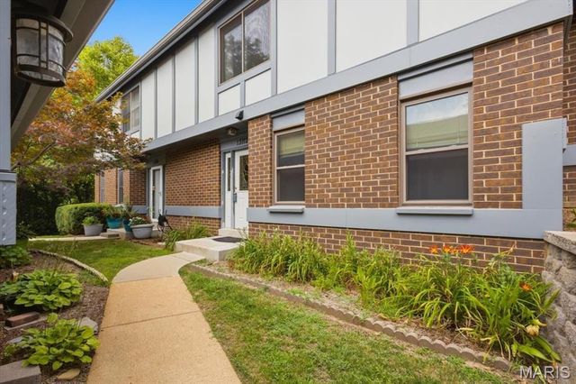 13112 Royal Pines Drive, Maryland Heights, MO 63146
