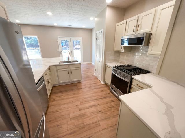 2120 Village Green Drive, Fairburn, GA 30213