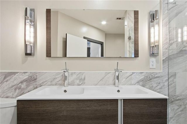 222 12th Street NE 1404, Atlanta, GA 30309