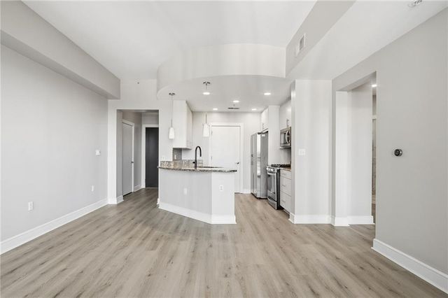 222 12th Street NE 1404, Atlanta, GA 30309