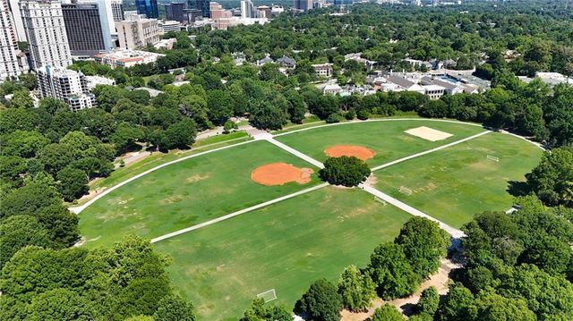 222 12th Street NE 1404, Atlanta, GA 30309