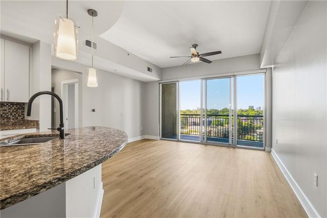 222 12th Street NE 1404, Atlanta, GA 30309