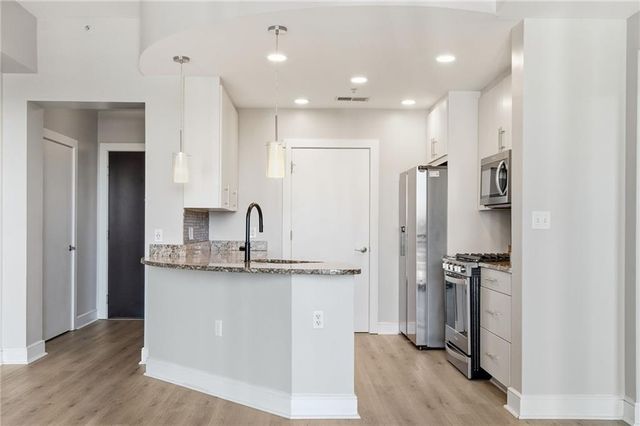 222 12th Street NE 1404, Atlanta, GA 30309