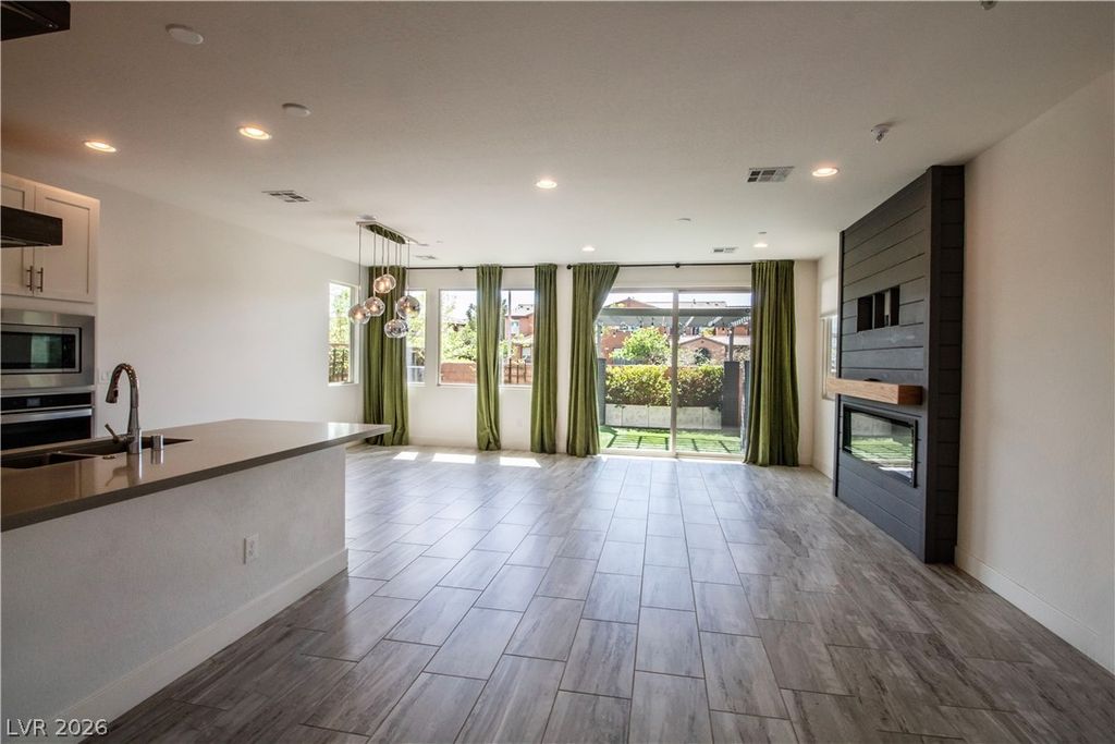 11331 Gravitation Drive, Las Vegas, NV 89135