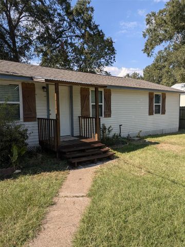 171 Bayberry Drive, Livingston, TX 77351