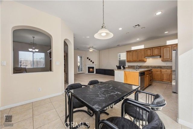 5023 Villa Bella, Bakersfield, CA 93311