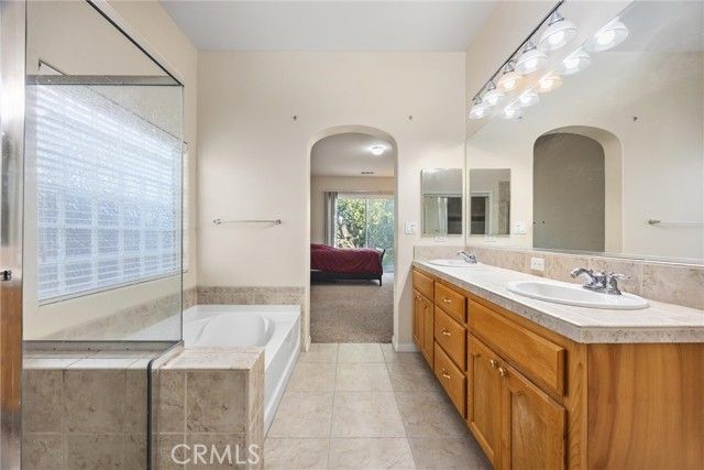 5023 Villa Bella, Bakersfield, CA 93311