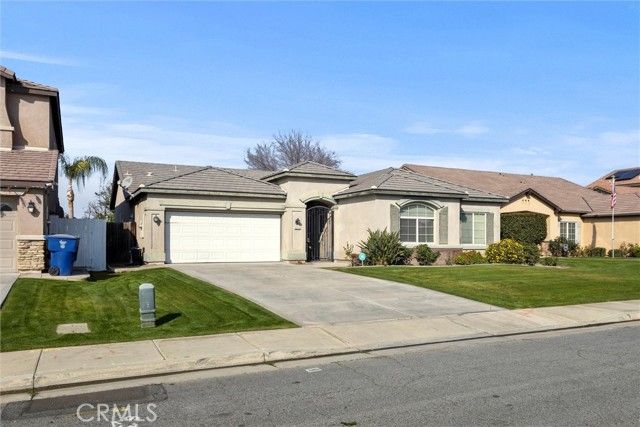 5023 Villa Bella, Bakersfield, CA 93311