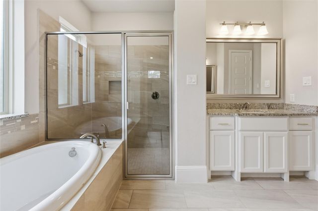 633 Ashbrook Ridge Lane, Pinehurst, TX 77362