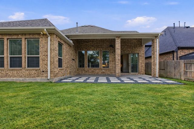 633 Ashbrook Ridge Lane, Pinehurst, TX 77362