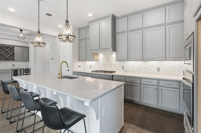 633 Ashbrook Ridge Lane, Pinehurst, TX 77362