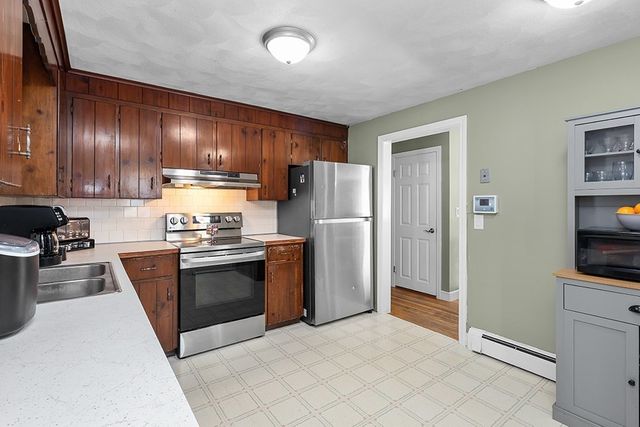 8 Bandy Ln, Milford, MA 01757