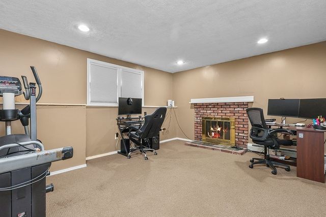 8 Bandy Ln, Milford, MA 01757