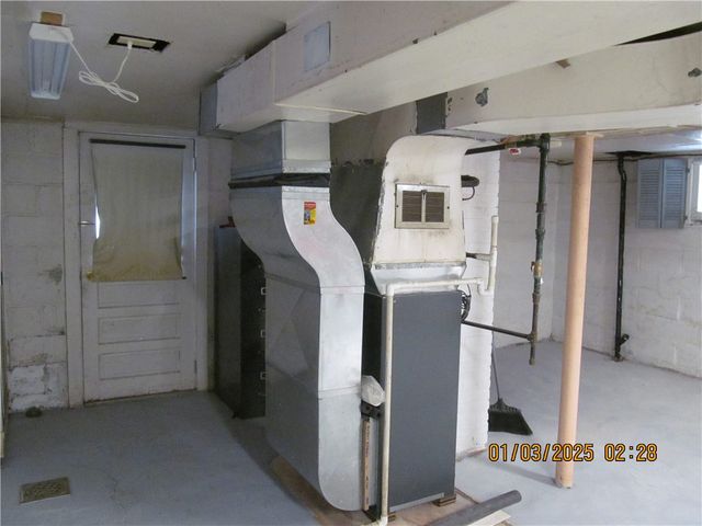 1644 Broad Street, South Greensburg Boro, PA 15601