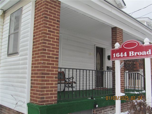 1644 Broad Street, South Greensburg Boro, PA 15601