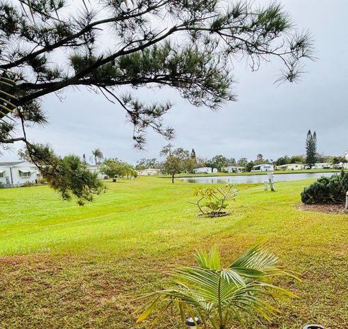 17 Nuevo Leon Rd Road, Port St Lucie, FL 34952