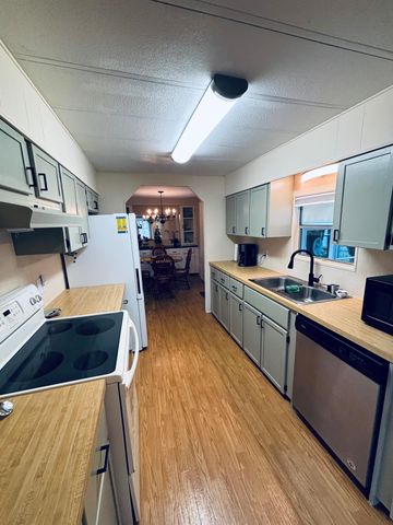 17 Nuevo Leon Rd Road, Port St Lucie, FL 34952