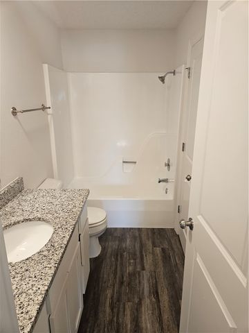 1301 E Central Avenue C-4, Bentonville, AR 72712