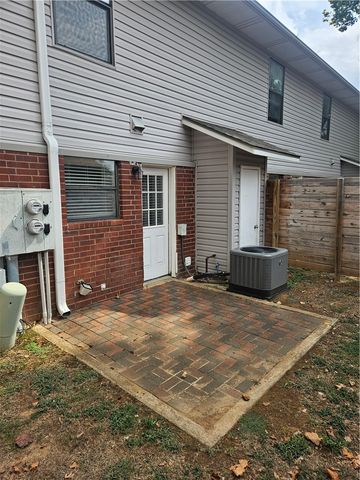 1301 E Central Avenue C-4, Bentonville, AR 72712