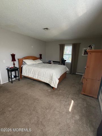15 Saint Tropez Court, Toms River, NJ 08757