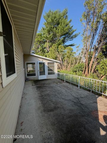 15 Saint Tropez Court, Toms River, NJ 08757