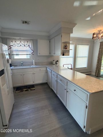 15 Saint Tropez Court, Toms River, NJ 08757