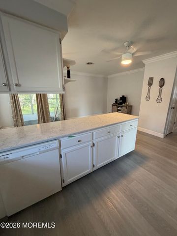 15 Saint Tropez Court, Toms River, NJ 08757