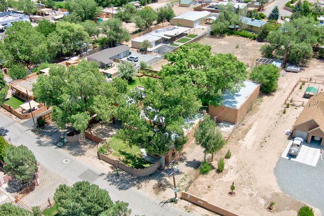 10128 GUADALUPE Trail NW, Albuquerque, NM 87114