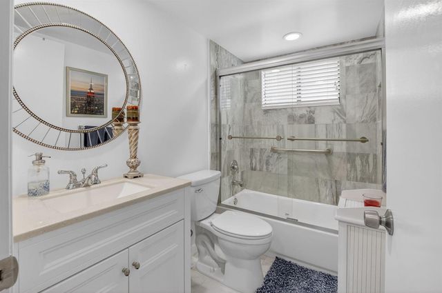 15054 Ashland Way 82, Delray Beach, FL 33484