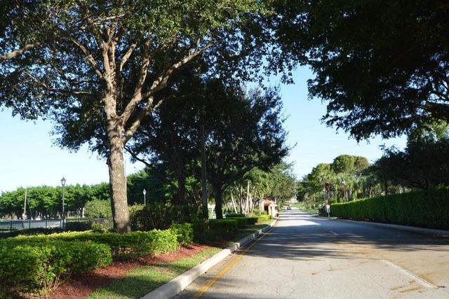 15054 Ashland Way 82, Delray Beach, FL 33484