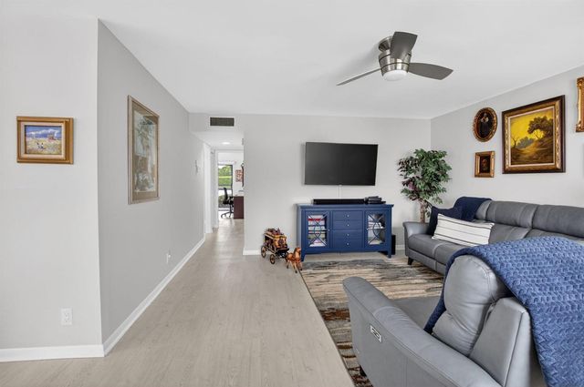 15054 Ashland Way 82, Delray Beach, FL 33484