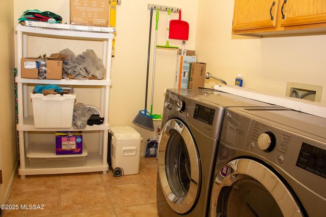 14026 N Green Tree Drive, Oro Valley, AZ 85755